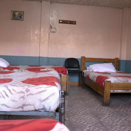 Hostal Carlos Luis Quito Exteriör bild