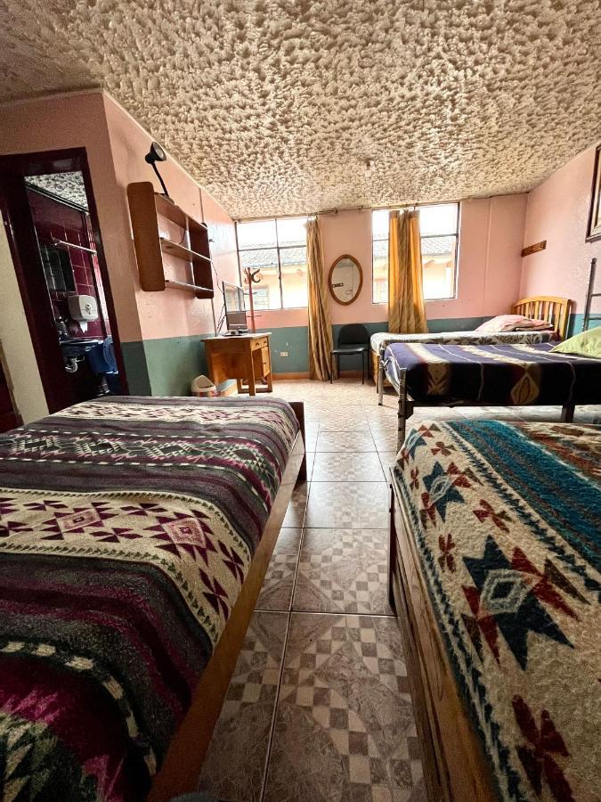 Hostal Carlos Luis Quito Exteriör bild