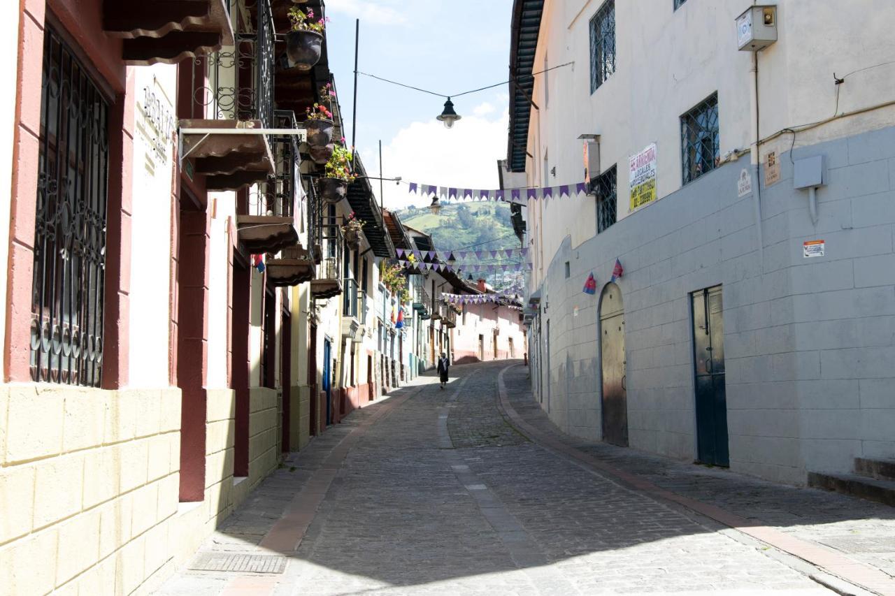 Hostal Carlos Luis Quito Exteriör bild