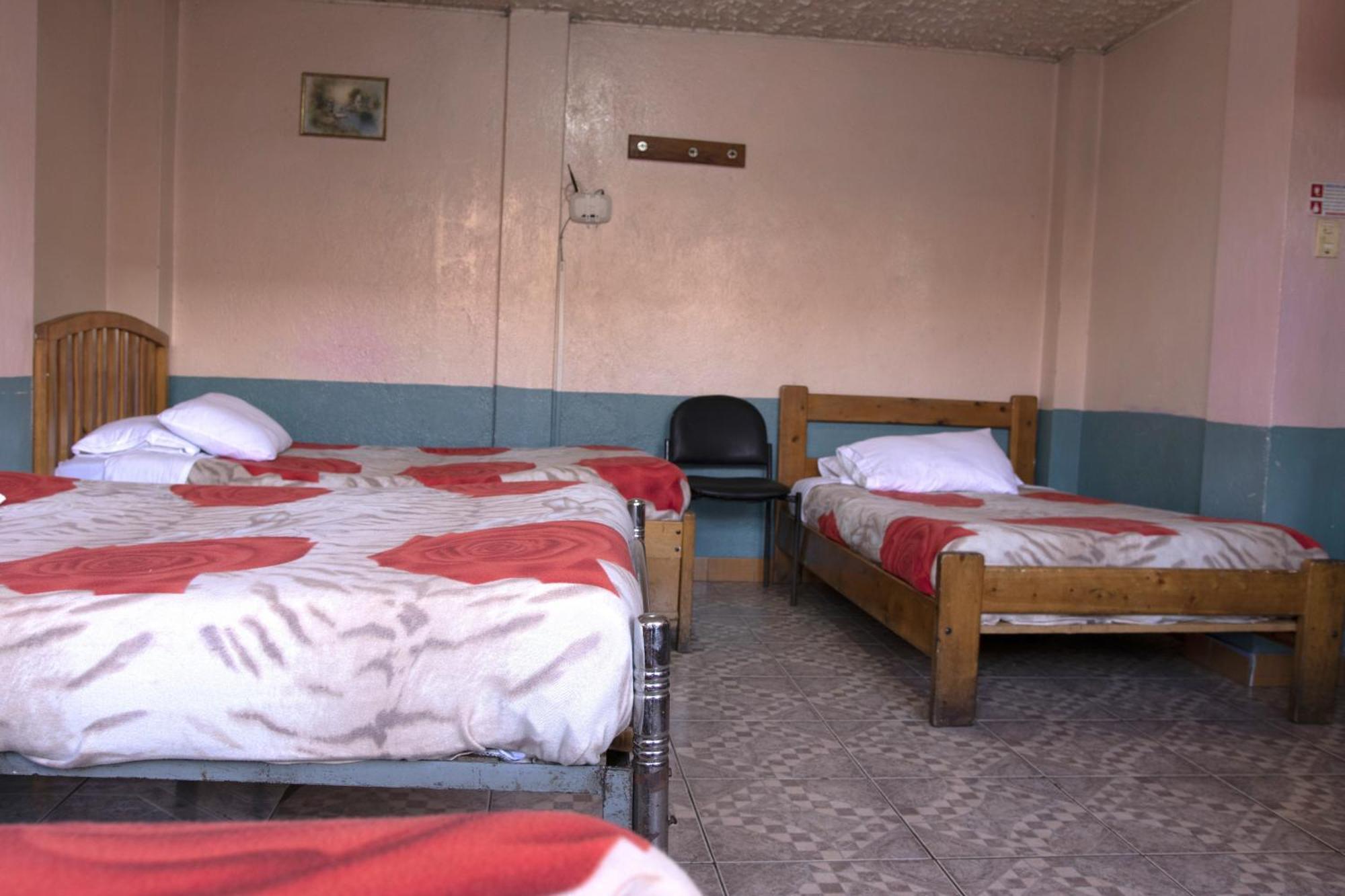 Hostal Carlos Luis Quito Exteriör bild