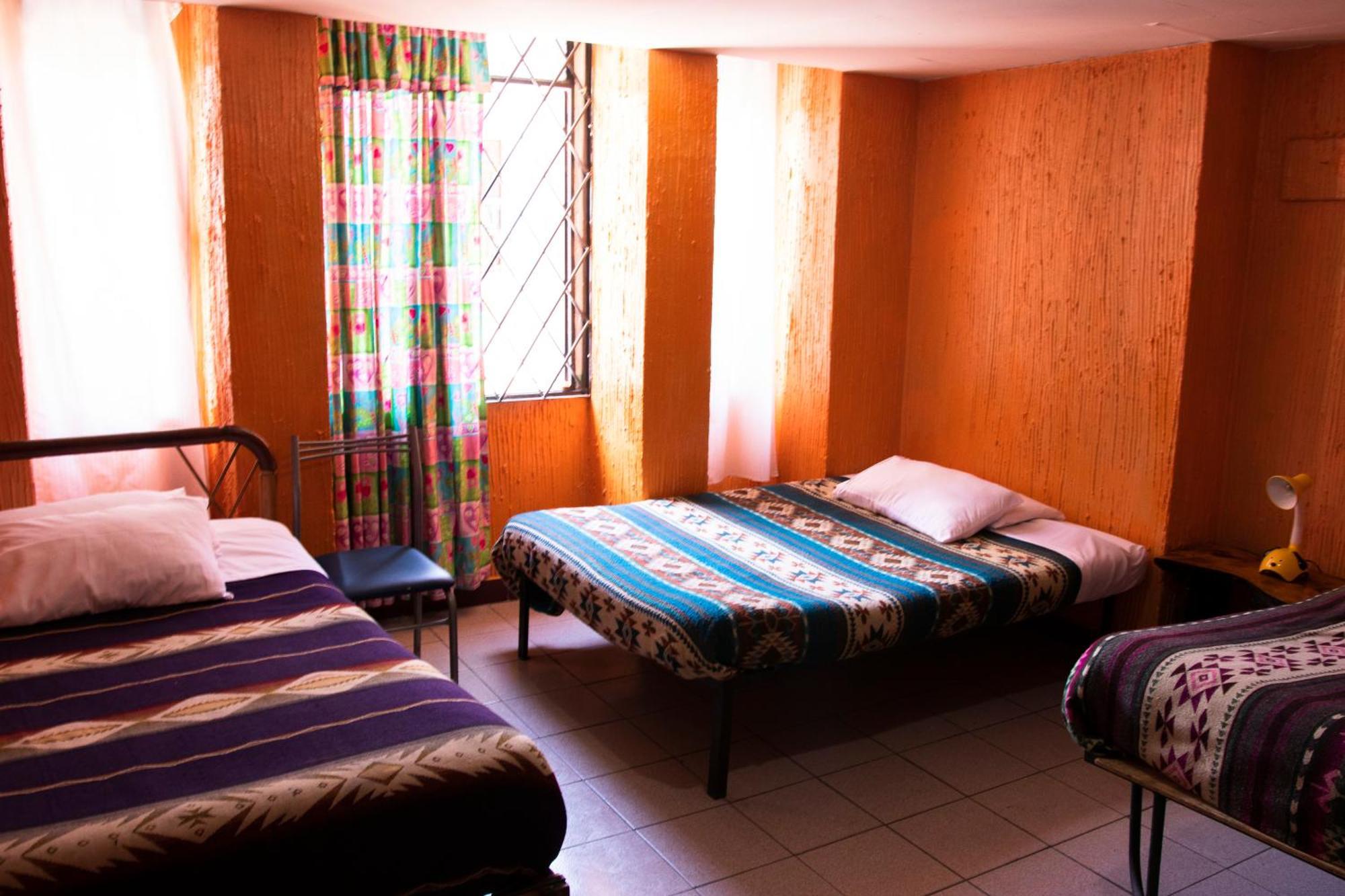 Hostal Carlos Luis Quito Exteriör bild