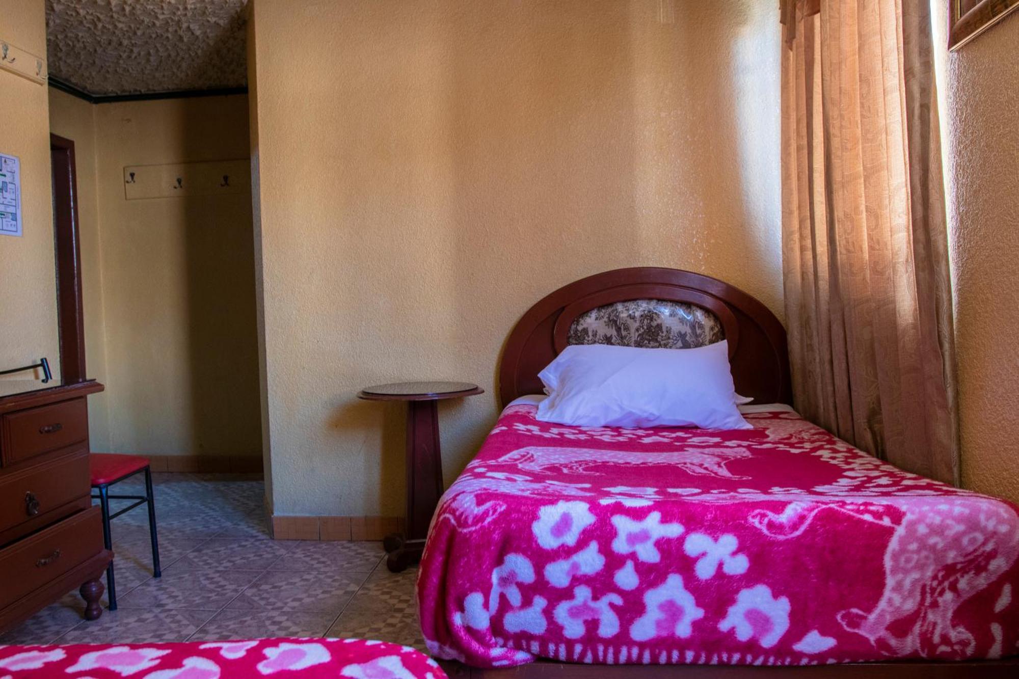 Hostal Carlos Luis Quito Exteriör bild