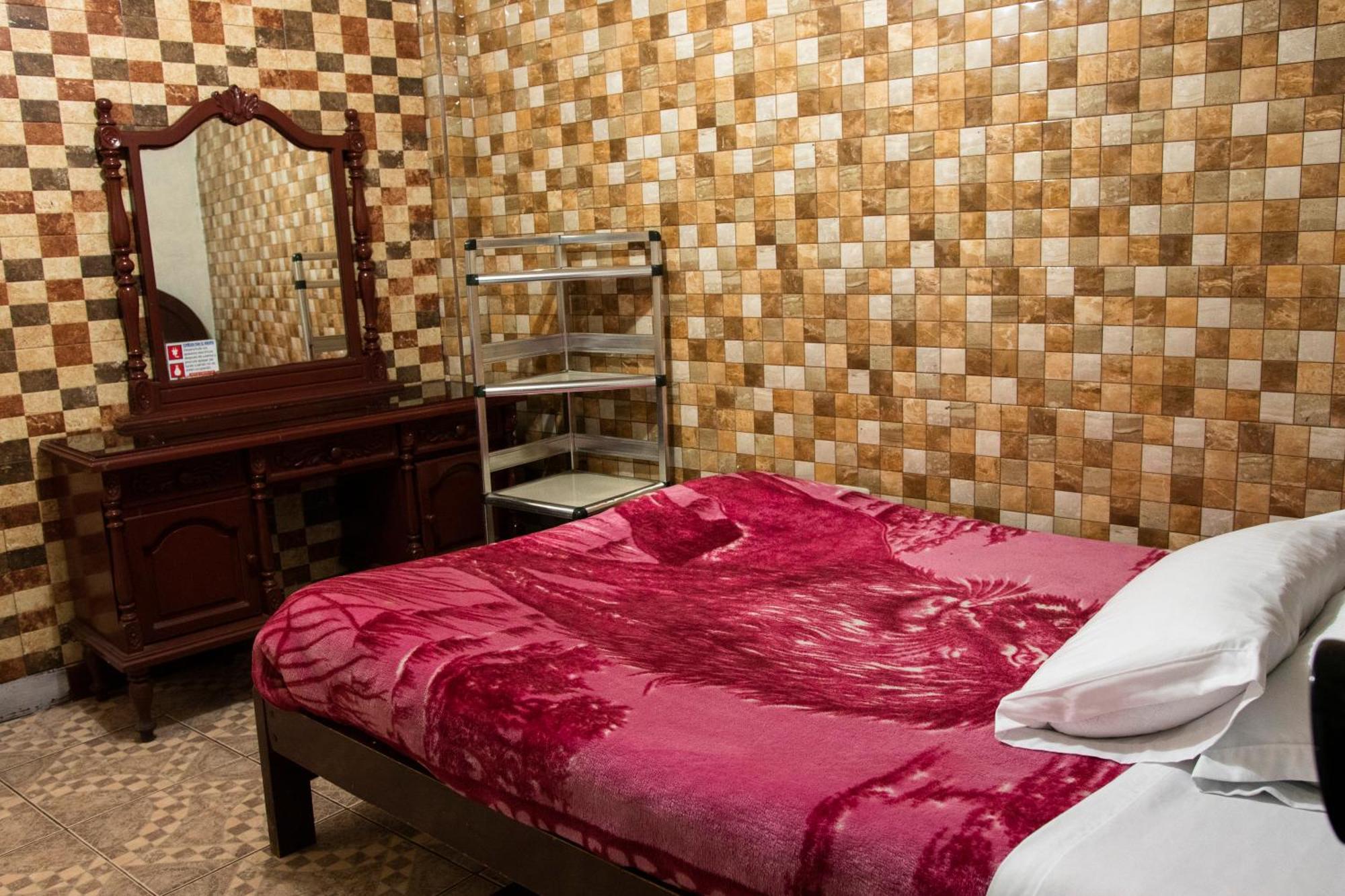 Hostal Carlos Luis Quito Exteriör bild